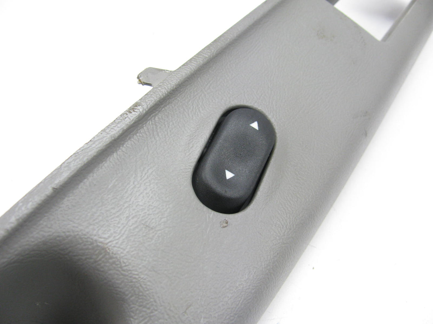 NEW - OUT OF BOX F77B-14B135-AA  Rear Left Door Panel Pull Handle 95-01 Explorer