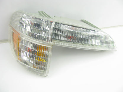 NEW - OUT OF BOX - Right Passengers Corner Parking Signal Light  95-01 Explorer