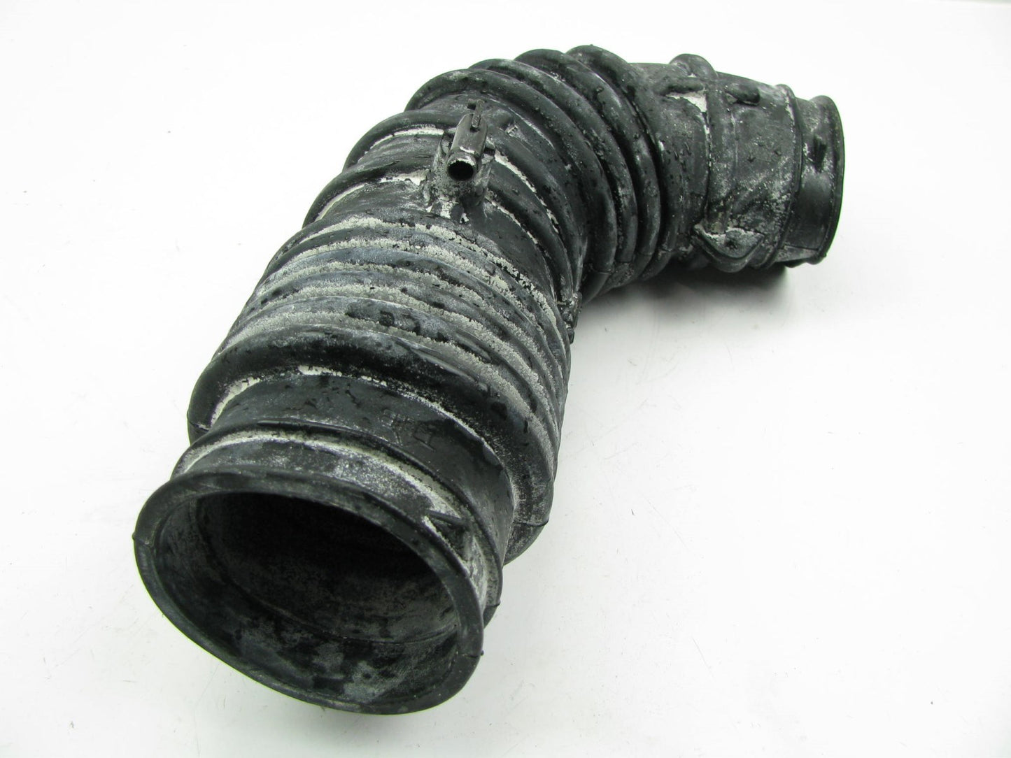 NEW UNBOXED - OEM 1997 Ford Explorer Intake Air Hose Tube Pipe F77X-9R504-EA
