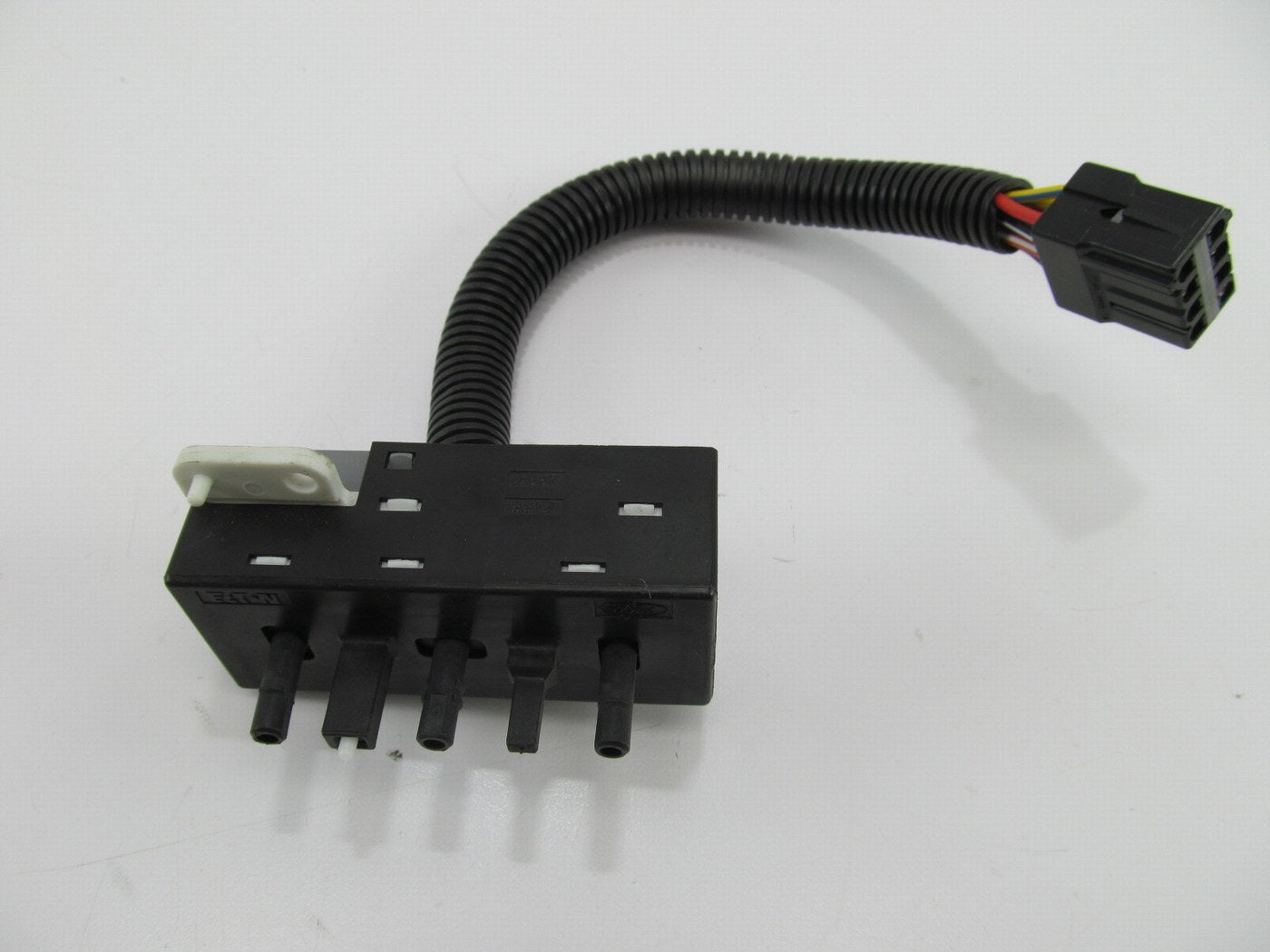 NEW OUT OF BOX  OEM Power Seat Adjust Switch 95-98 Ford Windstar F78B-14A701-ABW