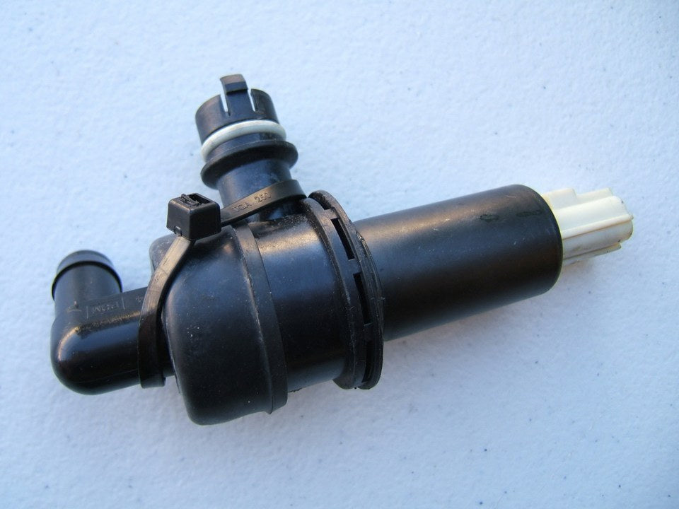 NEW - OUT OF BOX - OEM Ford F78E-9F945-CA Vapor Canister Vent Solenoid Valve