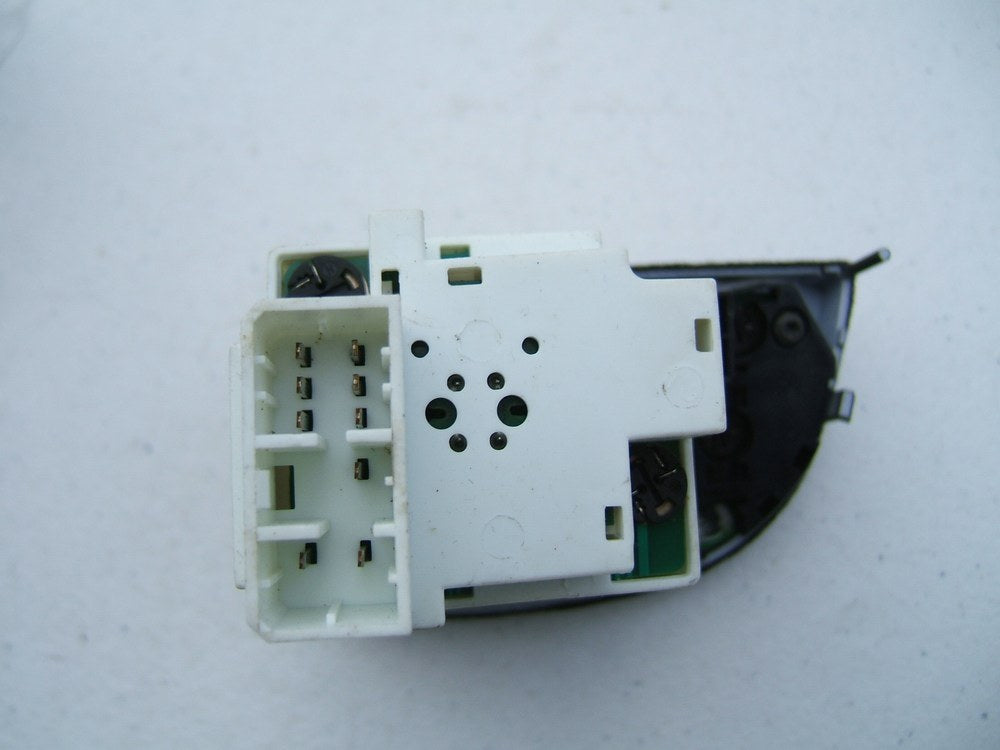 NEW - OUT OF BOX - OEM Ford F7AB-11654-BB Headlight Head Lamp Switch W/ AUTO.