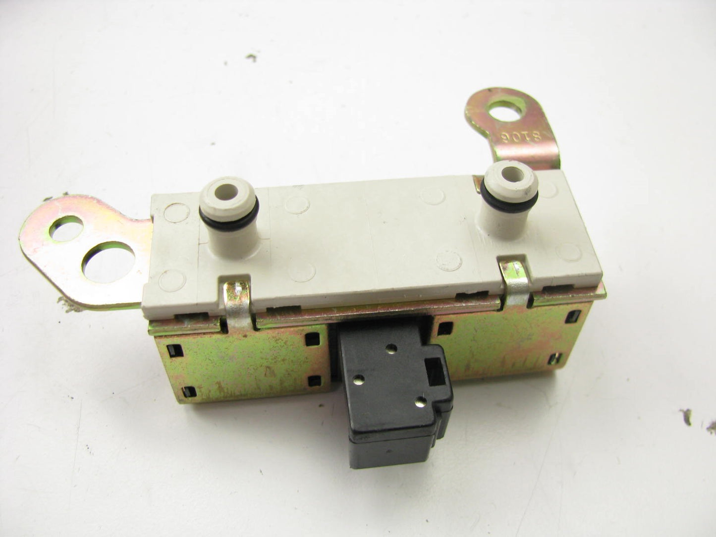 New OUT OF BOX 4R70W Automatic Trans Dual Pack Shift Solenoid F7AP-7G484-AA