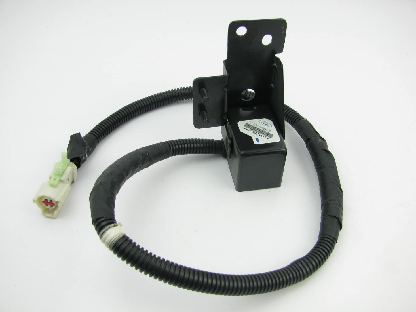 Front PASSENGER RIGHT - NEW OUT OF BOX  FORD SRS Crash Sensor F7C6-14B004-AF