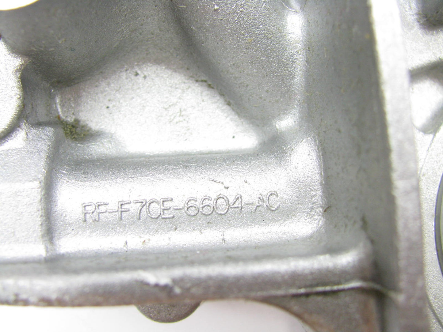NEW - OUT OF BOX - OEM 2003-2004 Ford Focus SOHC ONLY Oil Pump F7CE-6604-AC