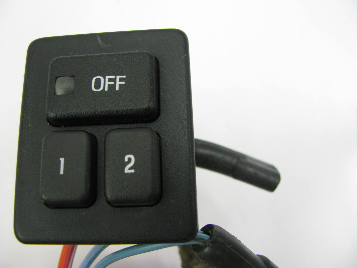NEW - OUT OF BOX F7LB-14776-AAW-BLACK Memory Seat Switch 97-98 Lincoln Mark VIII
