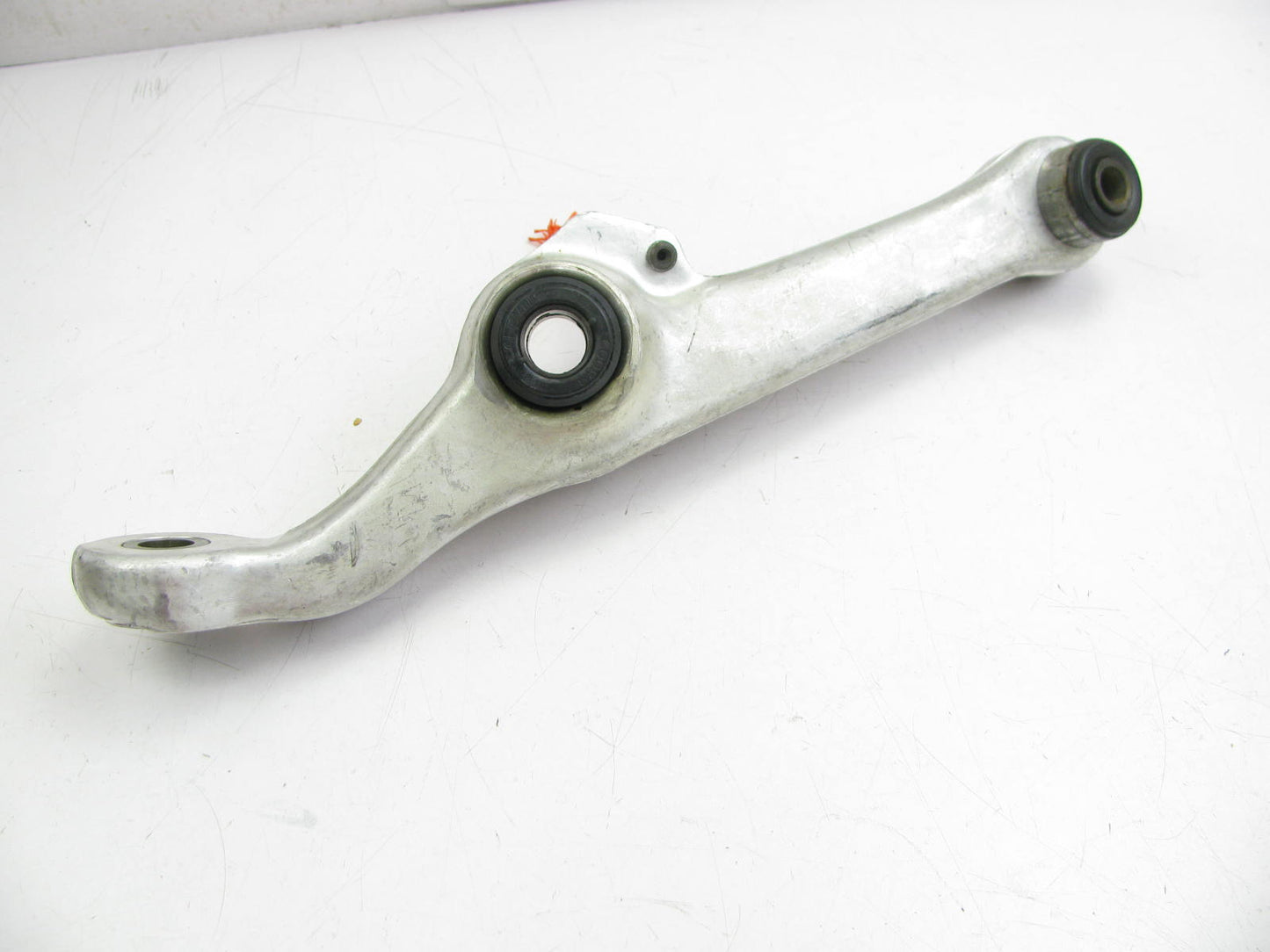 NEW - OUT OF BOX F7OZ-3079-BA Front Left Lower Control Arm 1995-2002 Continental