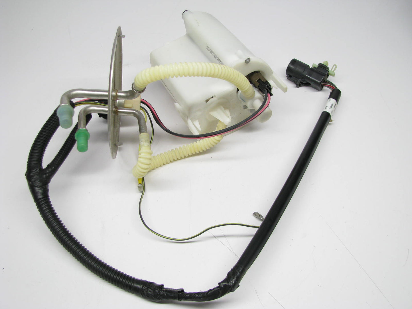 NEW - OUT OF BOX FORD F7PU-9A407-AA Fuel Pump Module 1997 Taurus 3.0L OHV