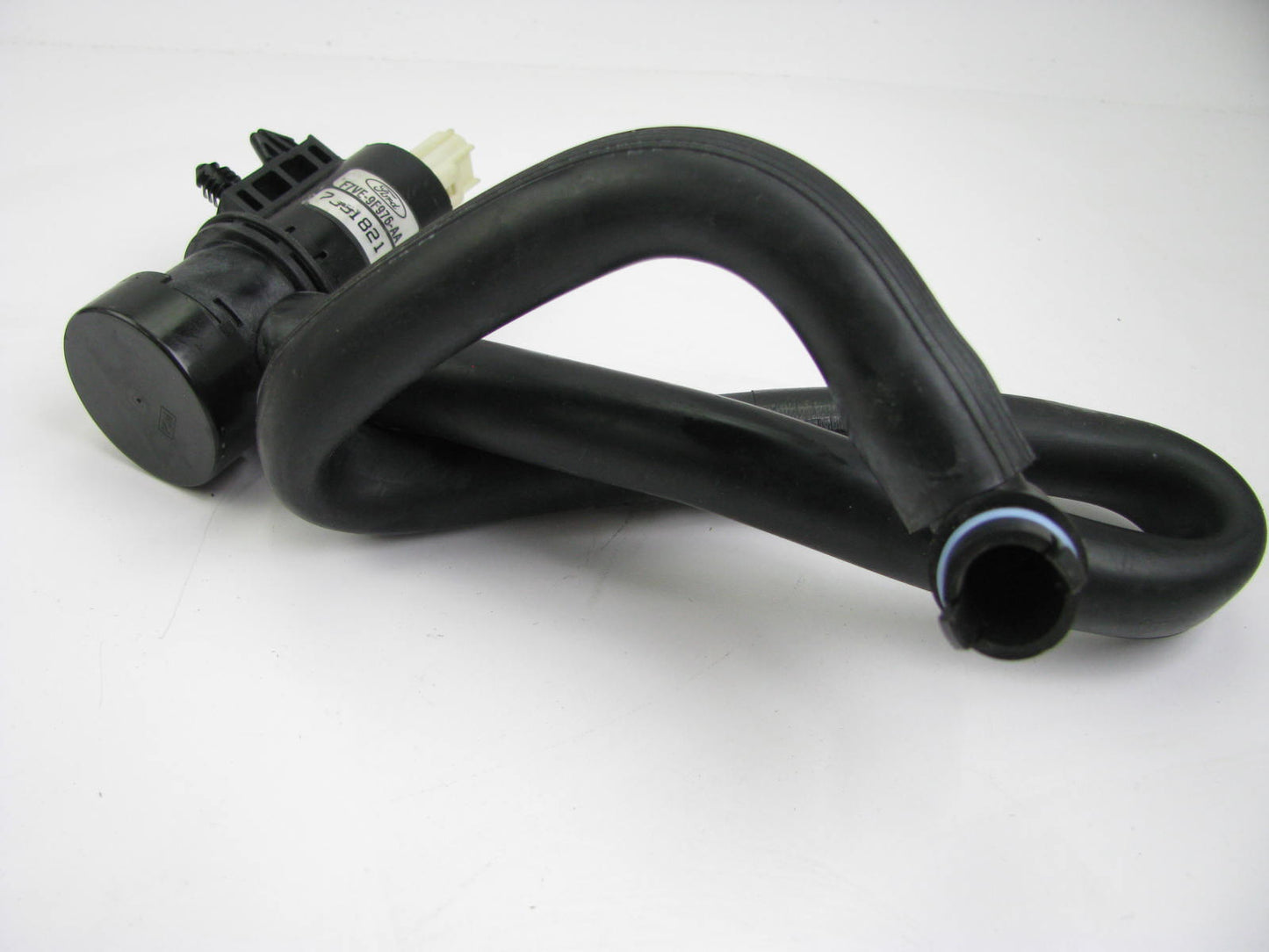 NEW - OUT OF BOX - OEM Ford F7VE-9F976-AA Vapor Canister Purge Solenoid