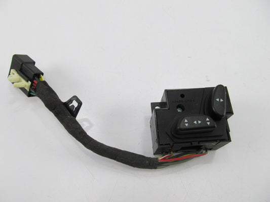 NEW - OUT OF BOX - OEM Ford Right Passengers Seat Adjust Switch F80B-14A701-AA