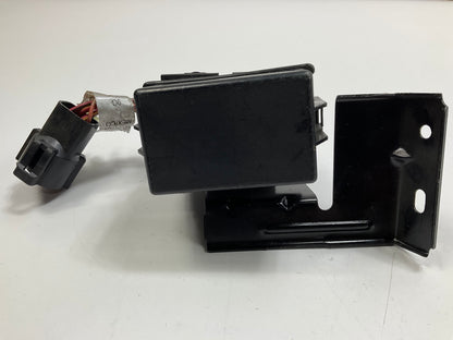 Ford F81B-14A206-JA Trailer Tow Fusebox With F0AB-14B192-AA F57B-14B192-A Relays