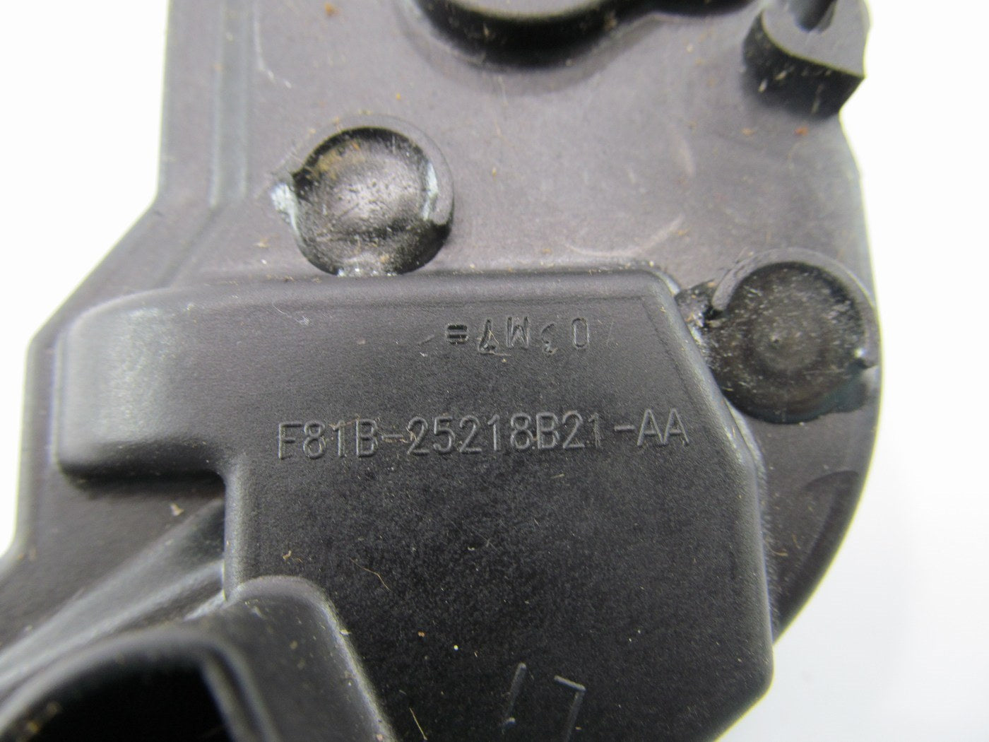 NEW - OUT OF BOX - OEM Ford F81B-25218B21-AA Front Left Door Lock Actuator