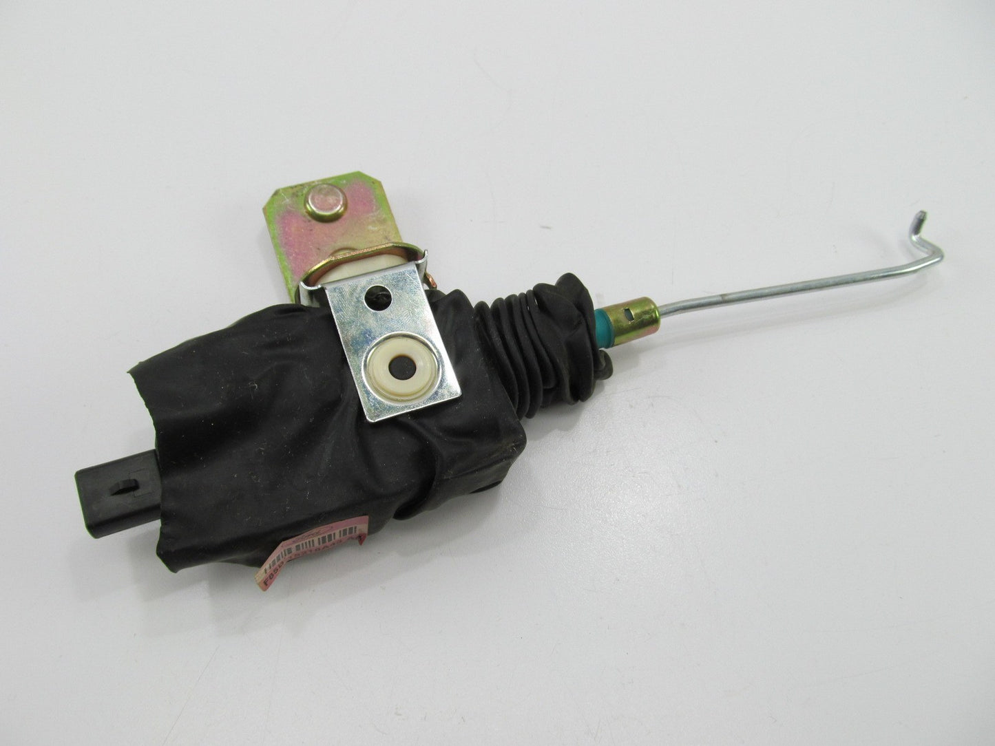 NEW - OUT OF BOX - OEM FORD F85B-15218A43-AA Front Left Door Lock Actuator