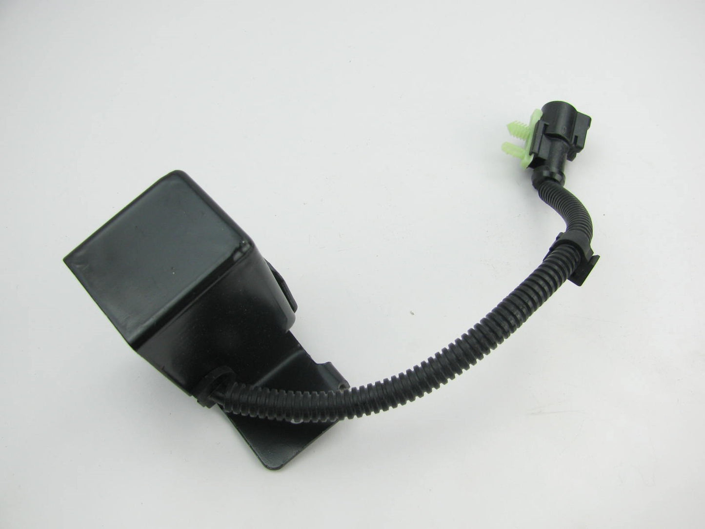 NEW - OUT OF BOX - OEM Ford F87B-14B004-BA SRS Crash Sensor Front Right Side