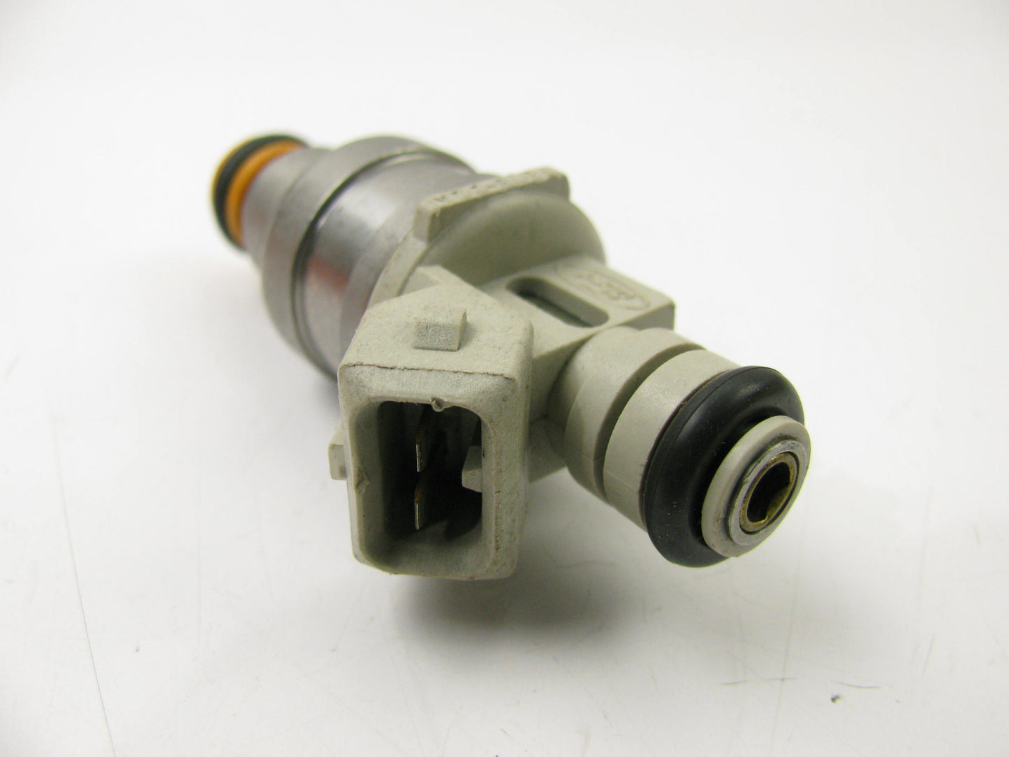 NEW - OUT OF BOX - OEM Ford F87E-D2A Fuel Injector