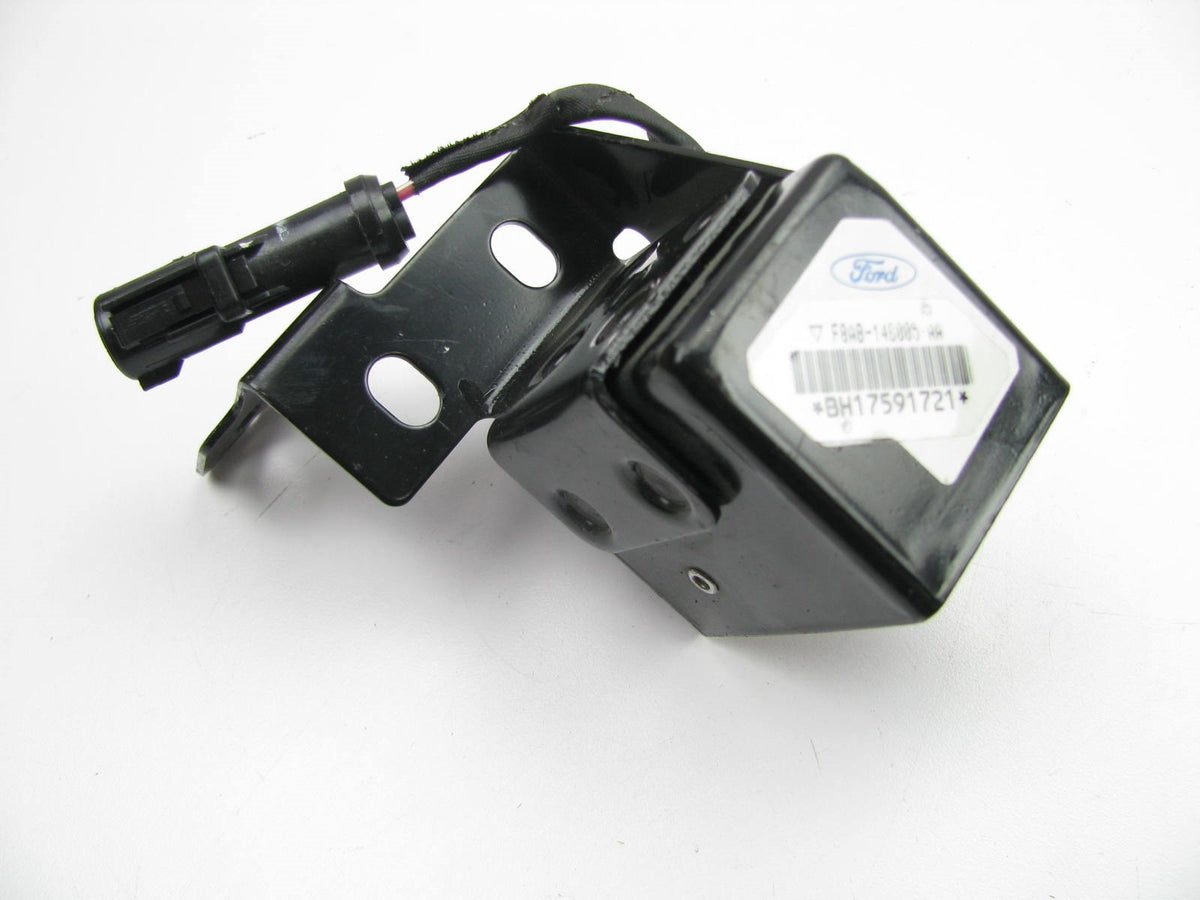 NEW - OUT OF BOX - OEM Ford F8AB-14B005-AA Front Left SRS Crash Sensor