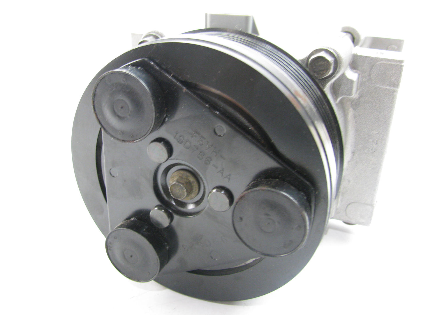 NEW - UNBOXED F8FH-19D629-PA A/C Compressor For 1990-1997 Ford Aerostar 4.0L-V6