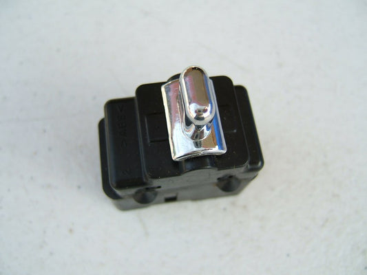 NEW - OUT OF BOX - OEM Ford F8VB-14529-ADW Right Passengers Side Window Switch
