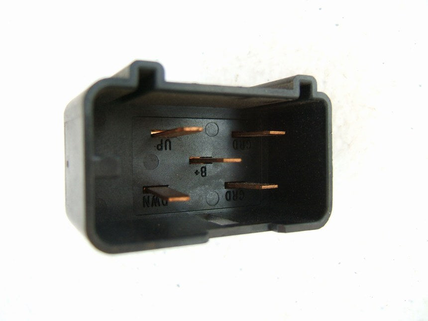 NEW - OUT OF BOX - OEM Ford F8VB-14529-ADW Right Passengers Side Window Switch
