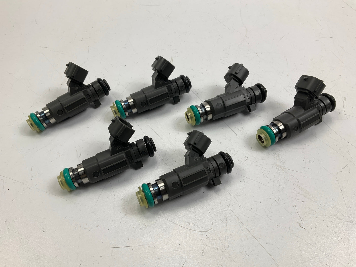 (6) NEW UNBOXED OEM Jecs FBJC100 Fuel Injectors