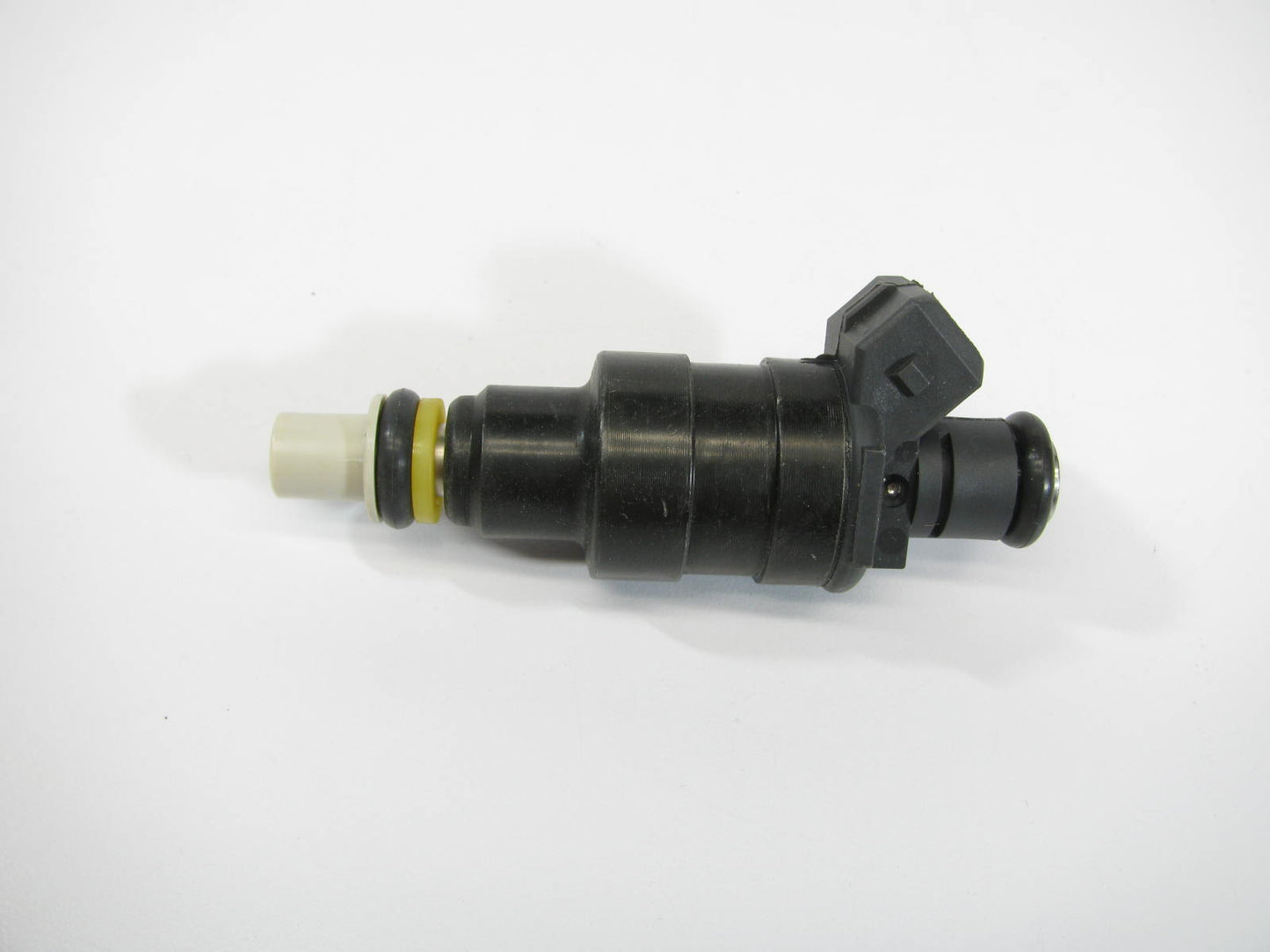 NEW - OUT OF BOX  FJ112 Fuel Injector 1986-1988 GM 3.0L V6