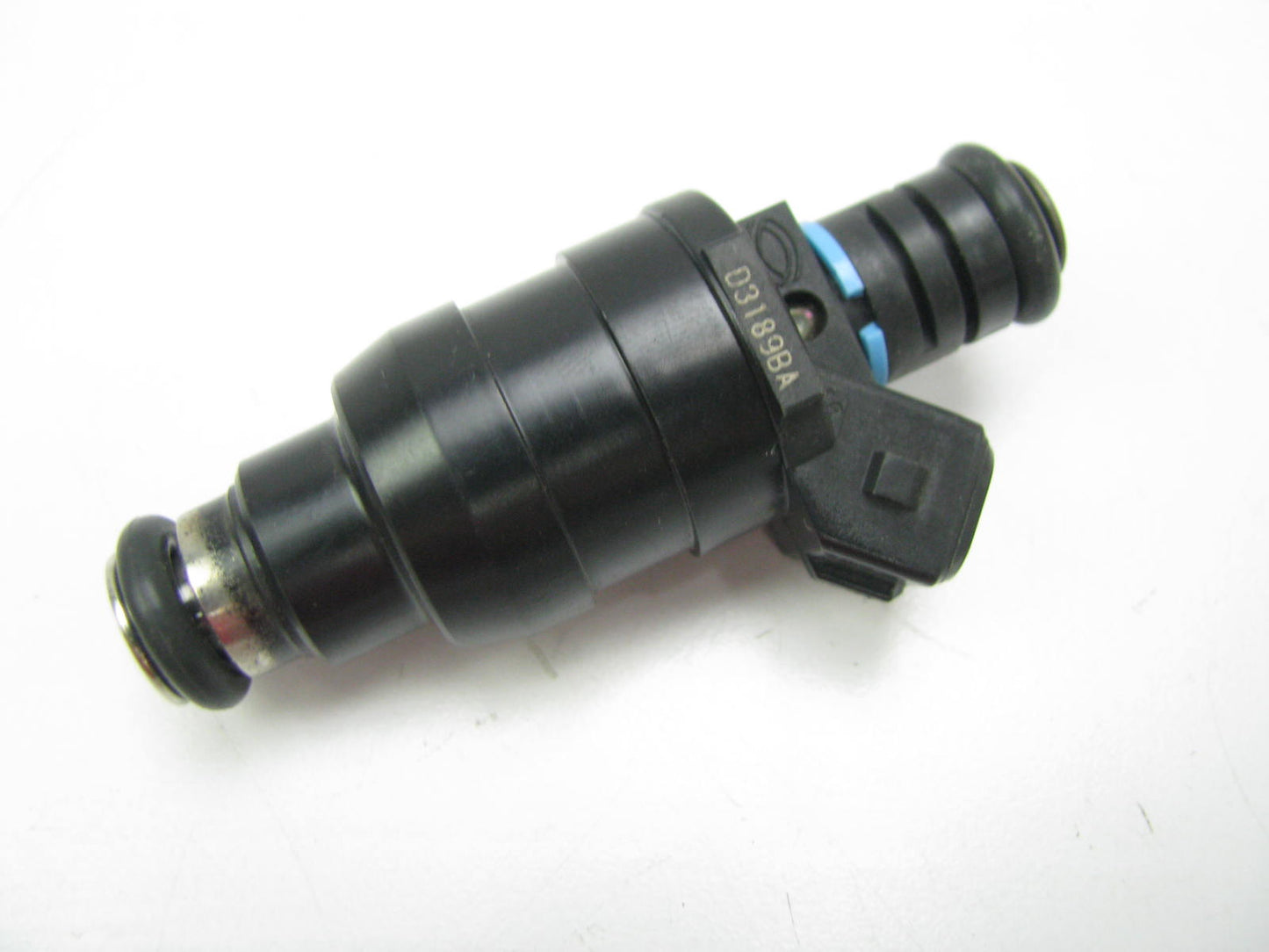 NEW - OUT OF BOX FJ164 Fuel Injector For 1997-1997 Chevrolet 5.7L-V8