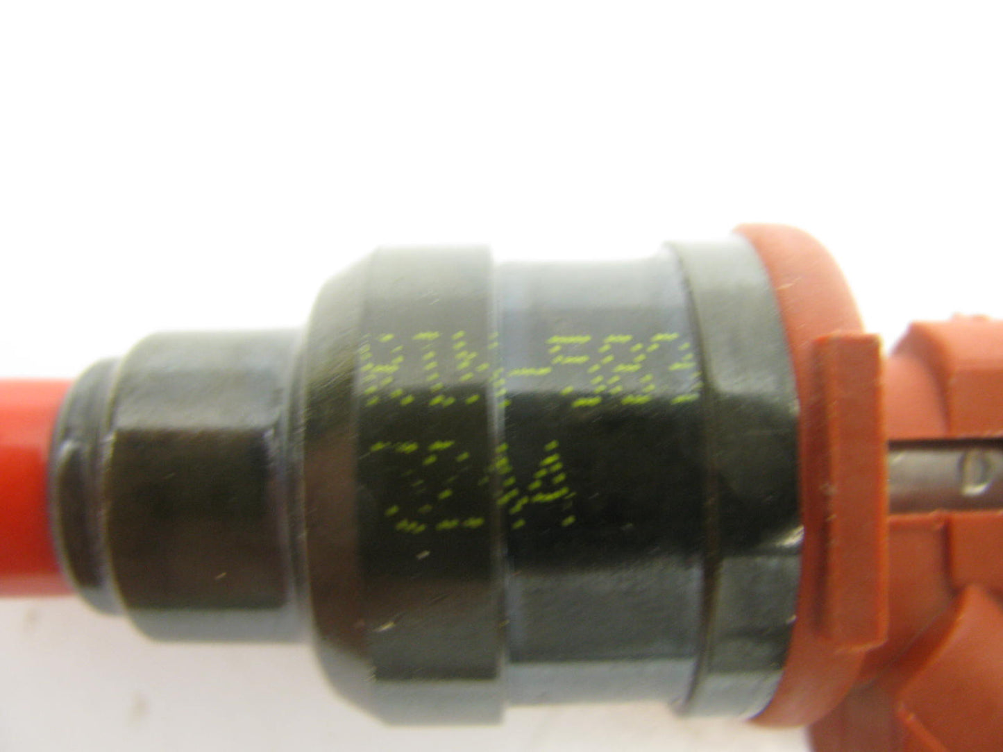 NEW - OUT OF BOX - FJ193 Fuel Injector 90-95 Mazda 323 1.6L-L4