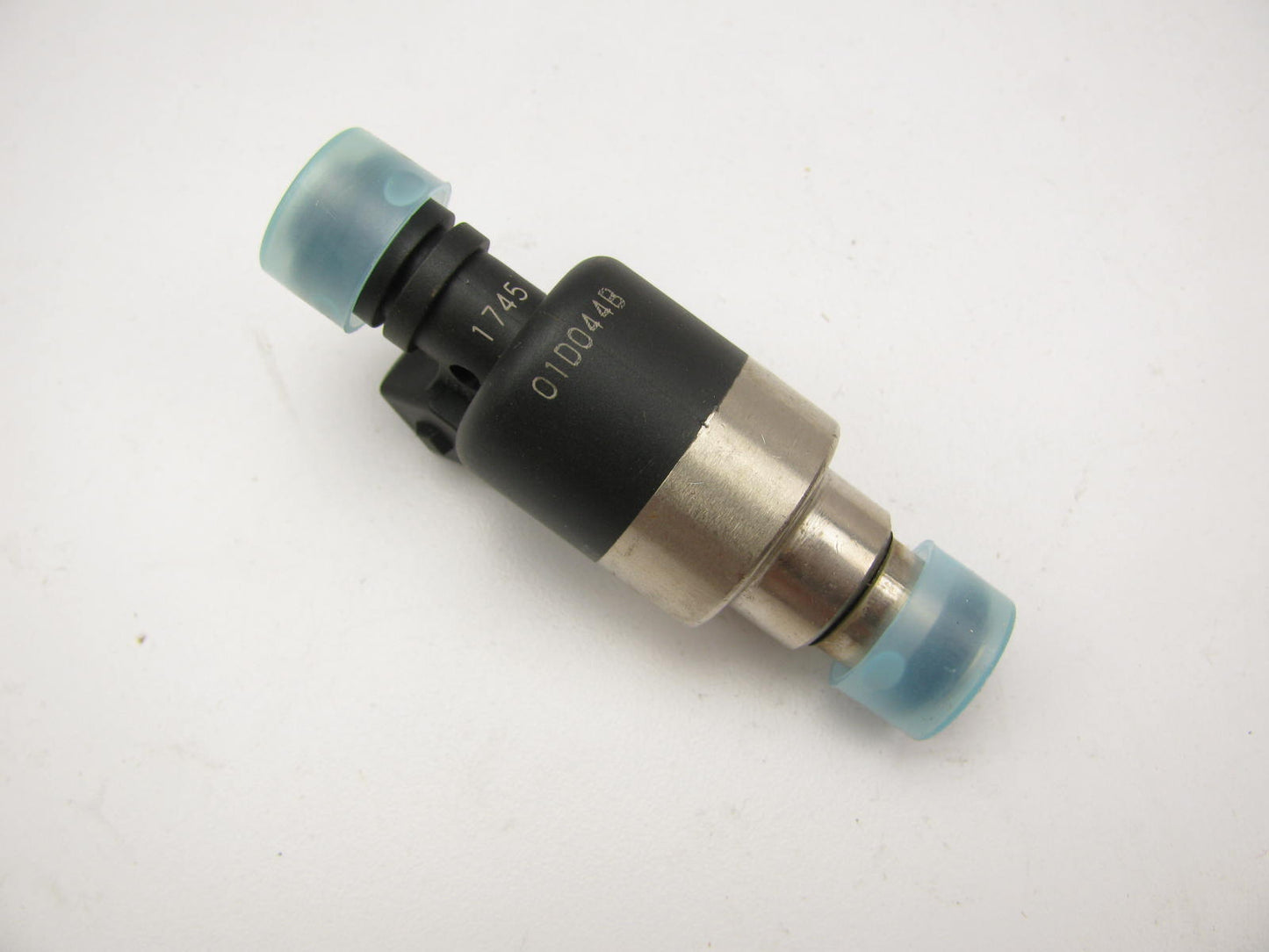 NEW - OUT OF BOX FJ244 Fuel Injector For 1996-1999 GM 3.4L-V6
