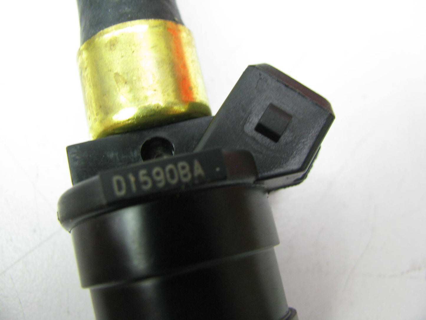 NEW - OUT OF BOX STANDARD FJ3 Fuel Injector - 218197 D1590BA 4G1361 57730