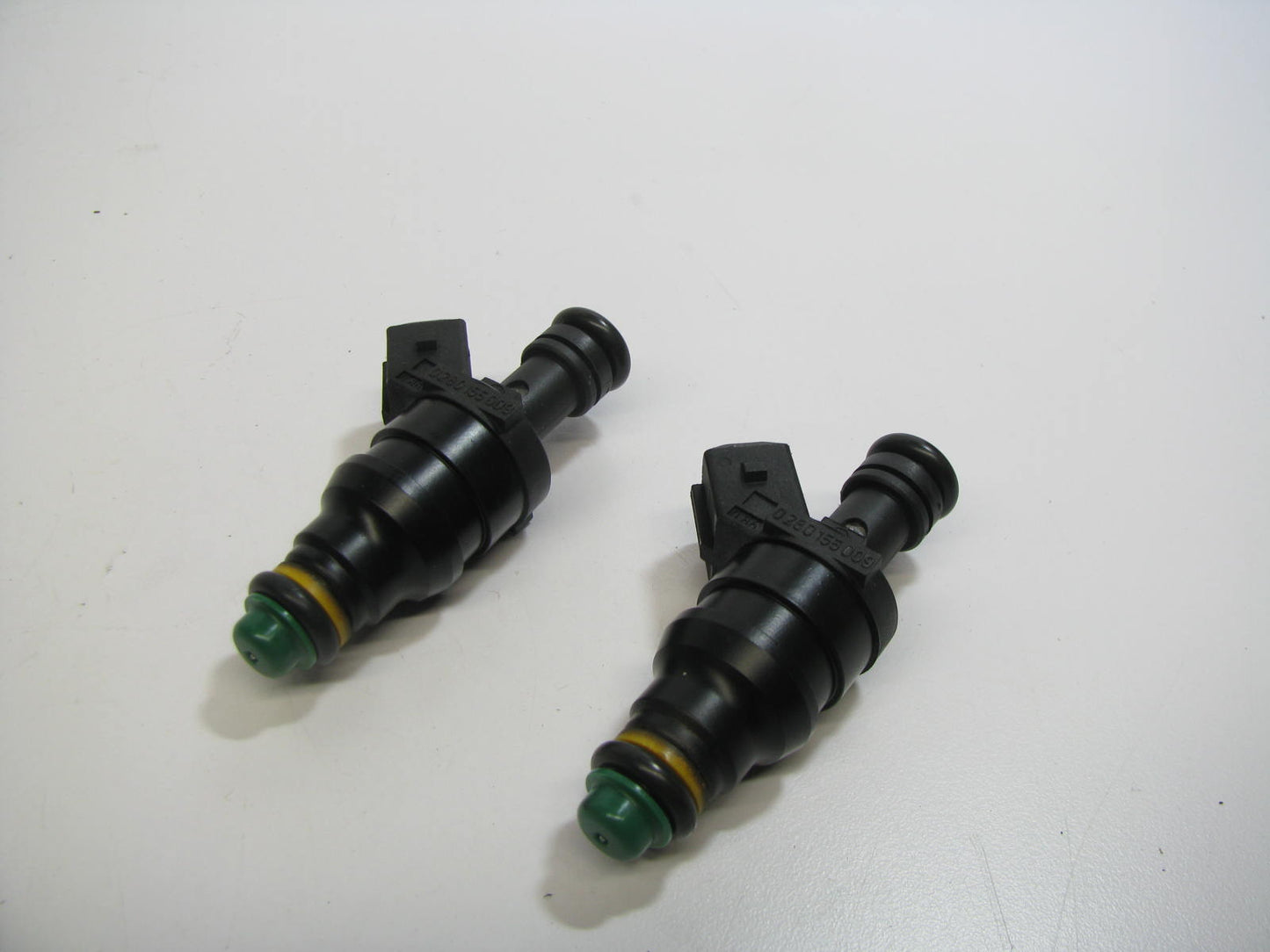 (2) NEW - OUT OF BOX STANDARD FJ421 Fuel Injector for 1991-1992 Saab 9000 2.3L