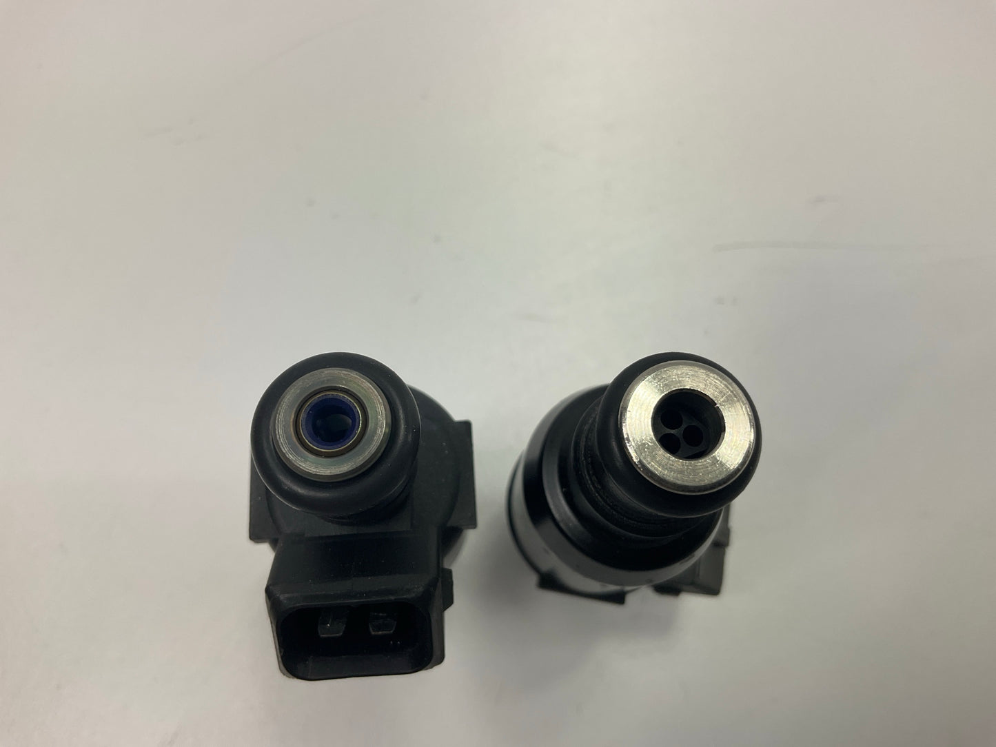 (4) NEW - OUT OF BOX STANDARD FJ97 Fuel Injector 1992-94 Pontiac Sunbird 2.0L-L4