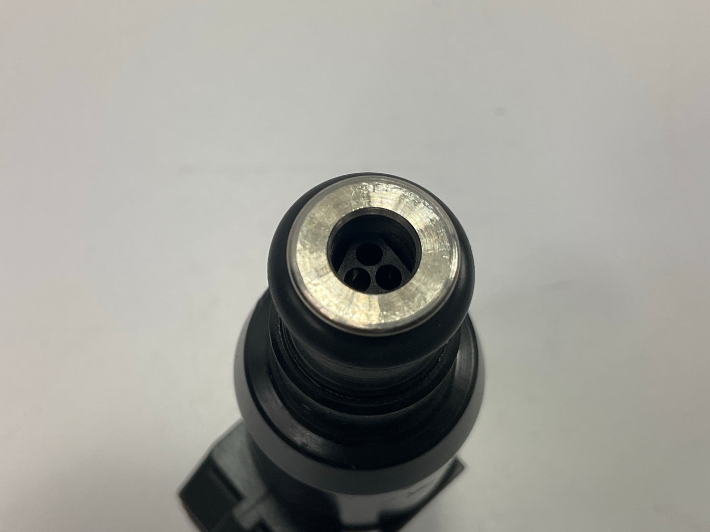 NEW - OUT OF BOX STANDARD FJ97 Fuel Injector for 92-94 Pontiac Sunbird 2.0L-L4