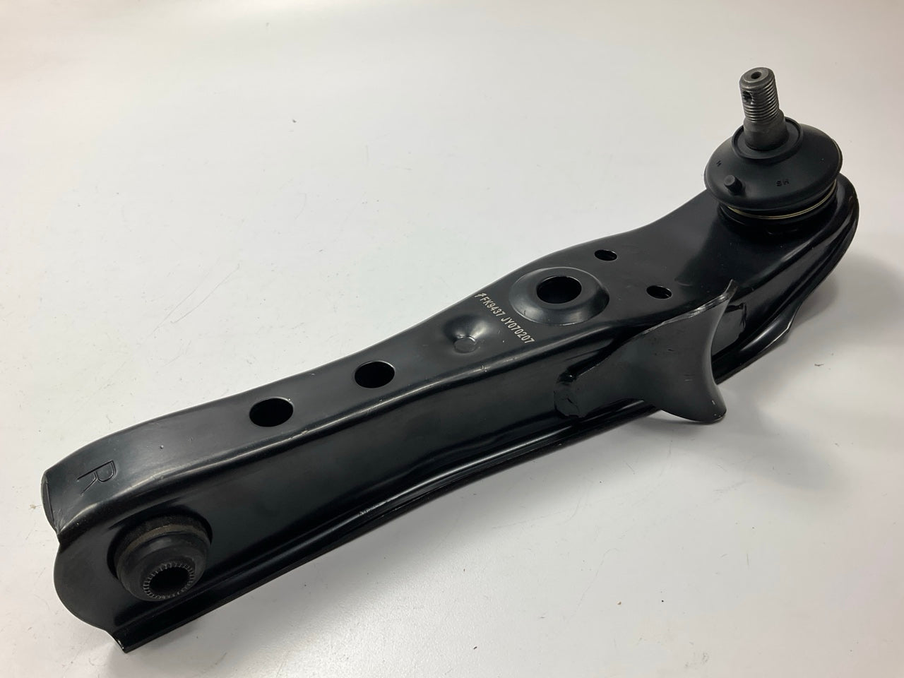NEW - UNBOXED FK9437 Front Right  Lower Suspension Control Arm & Ball Joint