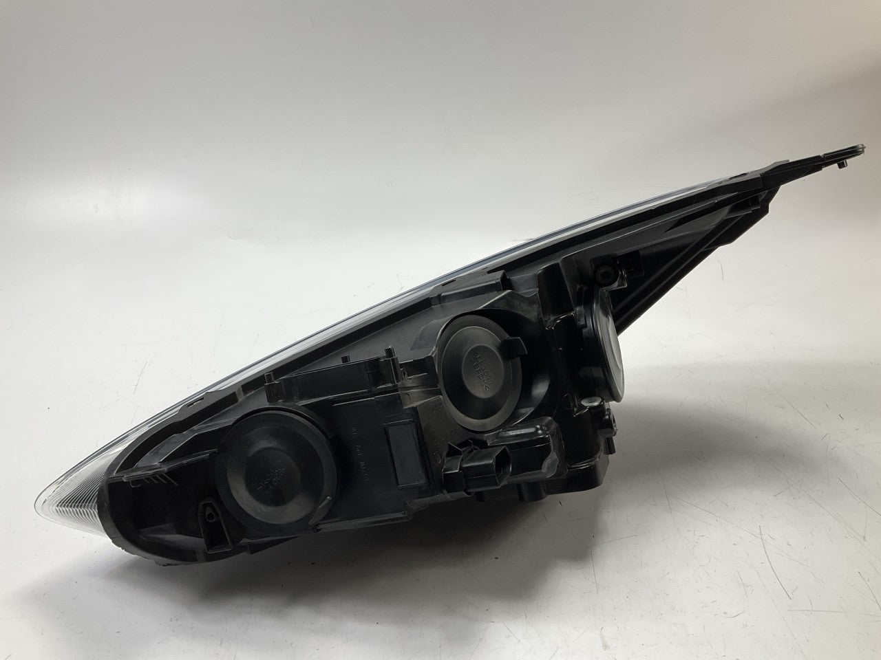 SCRATCHED Aftermarket FO2503337 Right Headlight Headlamp - 2015-2018 Ford Focus