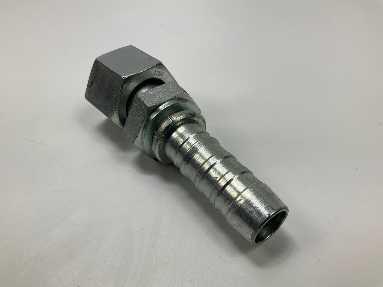 Bulk Gates G20230-1212 Hydraulic Fitting Straight Female Coupler 3/4'' Hose