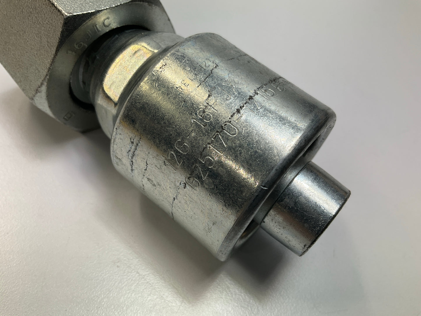 Gates Hydraulic Fitting 3/4'' Hose Crimp X 1-5/16-12 JIC 37 Deg. Straight Swivel