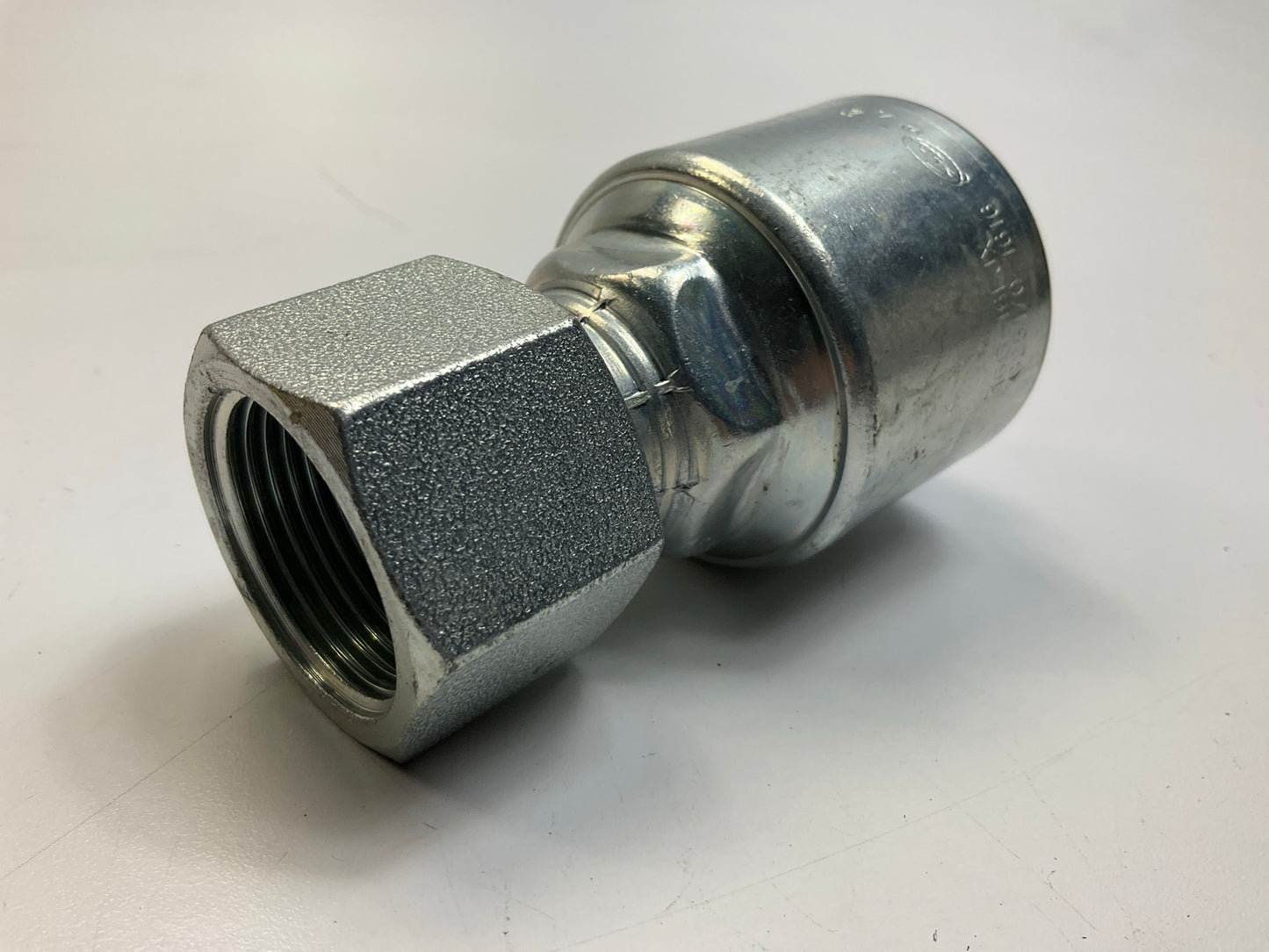 Unbox G25170-1616 MegaCrimp Female JIC 37 Flare Swivel Hydraulic Fitting 1'' Hose