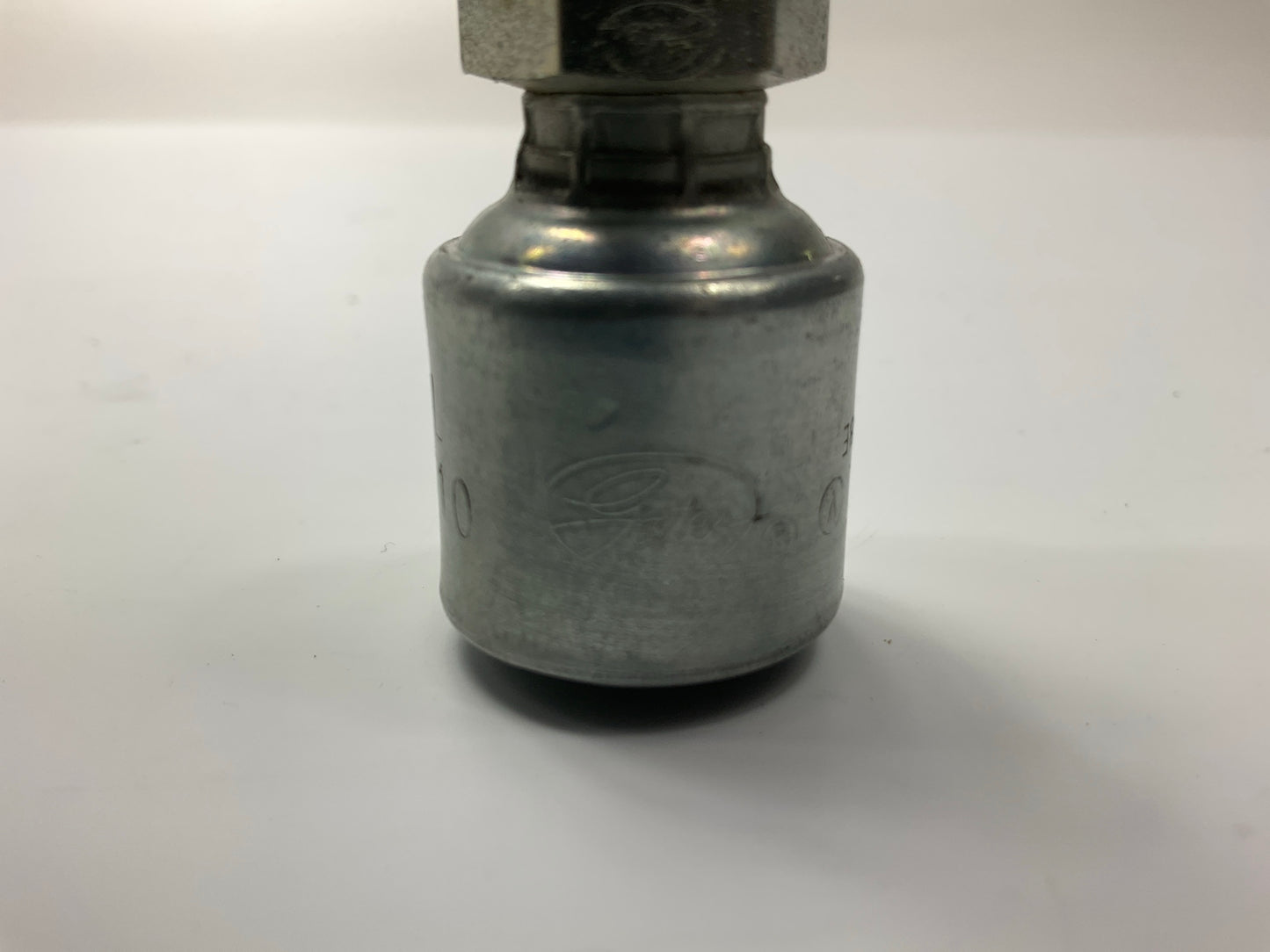 NEW - G25615-0410 Male DIN 24° Cone Hydraulic Fitting, 1/4'' - 4G-10MDL