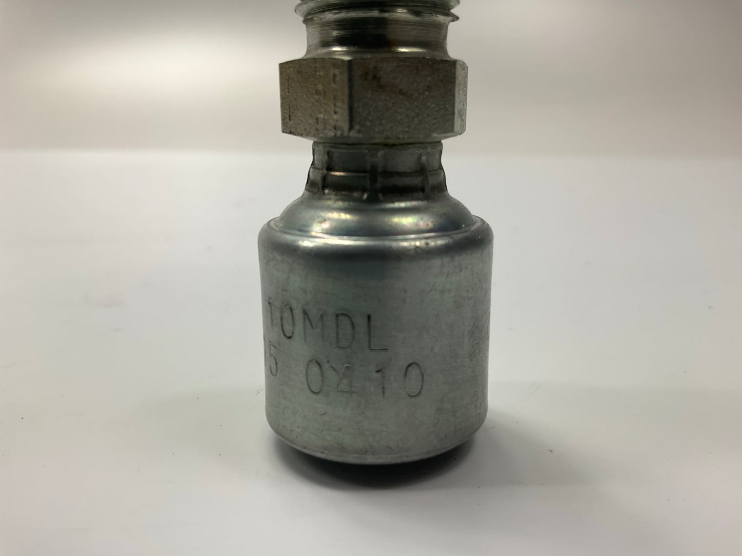 NEW - G25615-0410 Male DIN 24° Cone Hydraulic Fitting, 1/4'' - 4G-10MDL