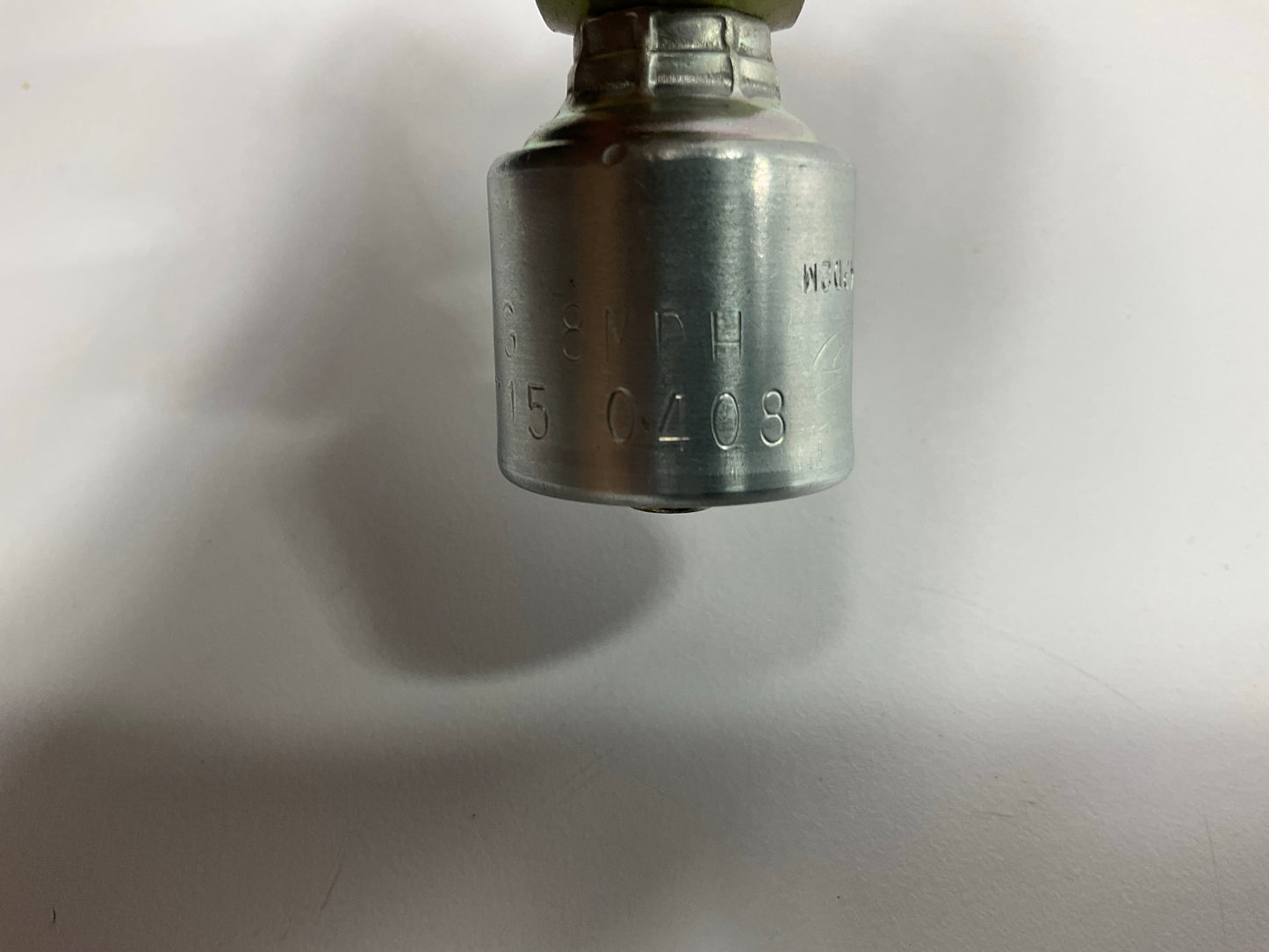 UNBOXED - G25715-0408 Male DIN 24° Cone Hydraulic Fitting, 1/4'' Hose - 4G-8MDH