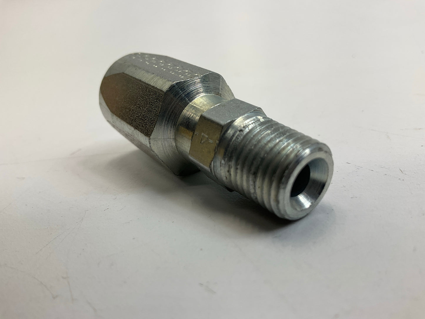 NEW UNBOXED - G34100-0604 Mega Crimp Hydraulic Coupling 5/16'' ID, 1/4-18 Thread