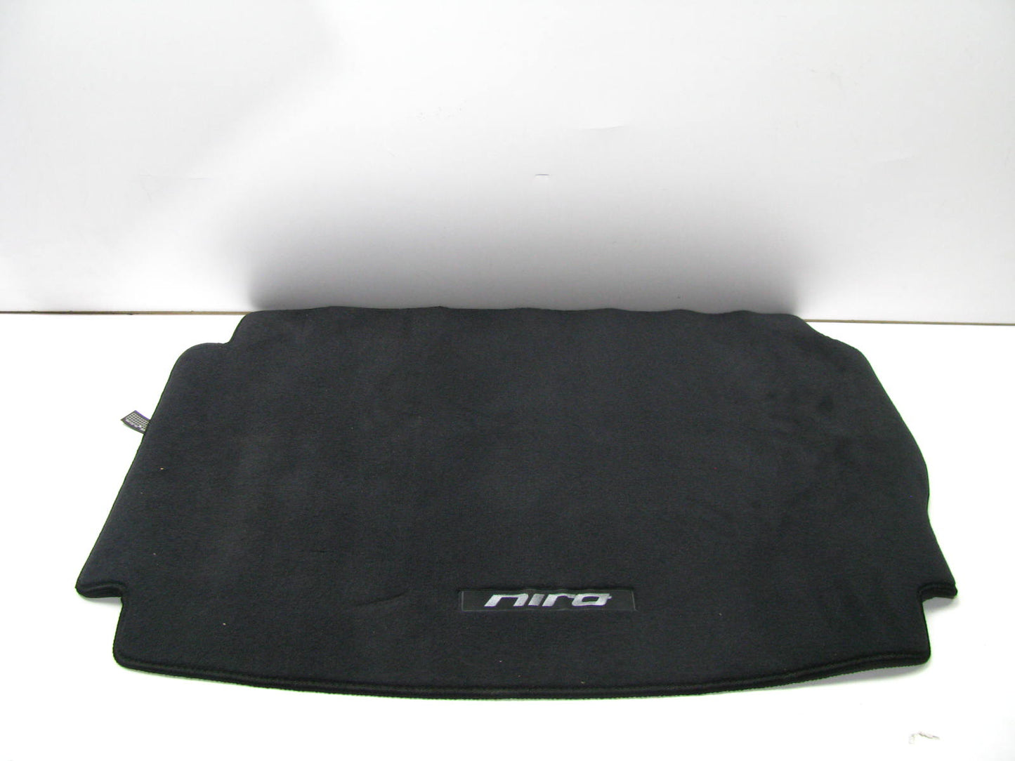 NEW UNBOXED Rear Black Carpet Cargo Floor Mat OEM For 18-20 Kia Niro G5F12AC900