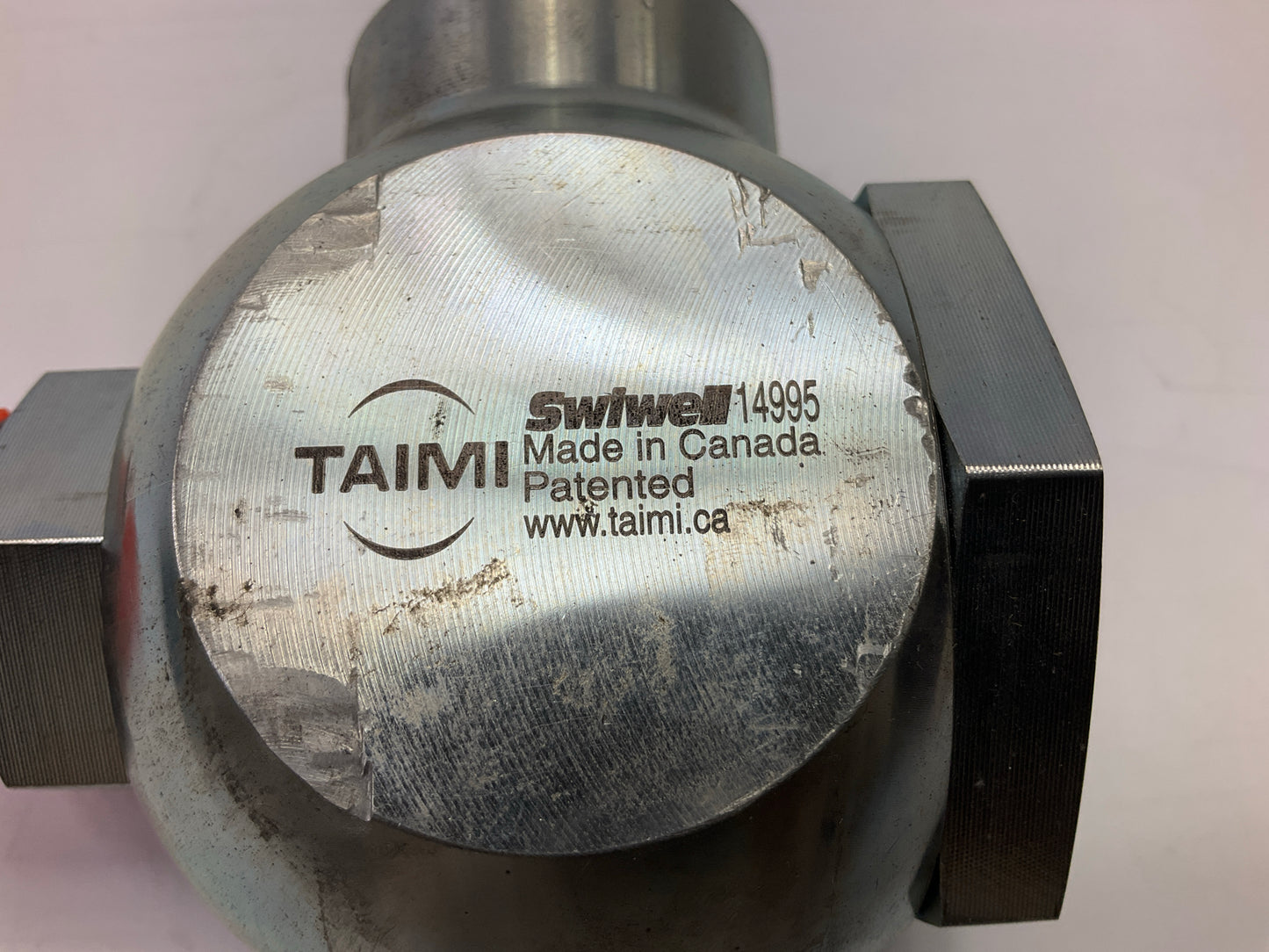 UNBOXED - G93520-1616 90 Deg Hydraulic Live Swivel, 1-5/16'' ORB Male To 1'' NPTF