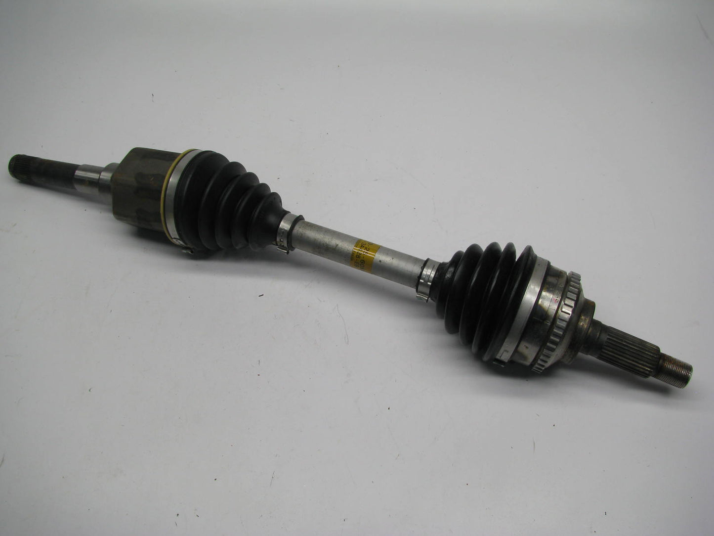 NEW OEM GG20-25-60XA UNBOXED Front Left Drivers Side CV Axle 01-08 Tribute