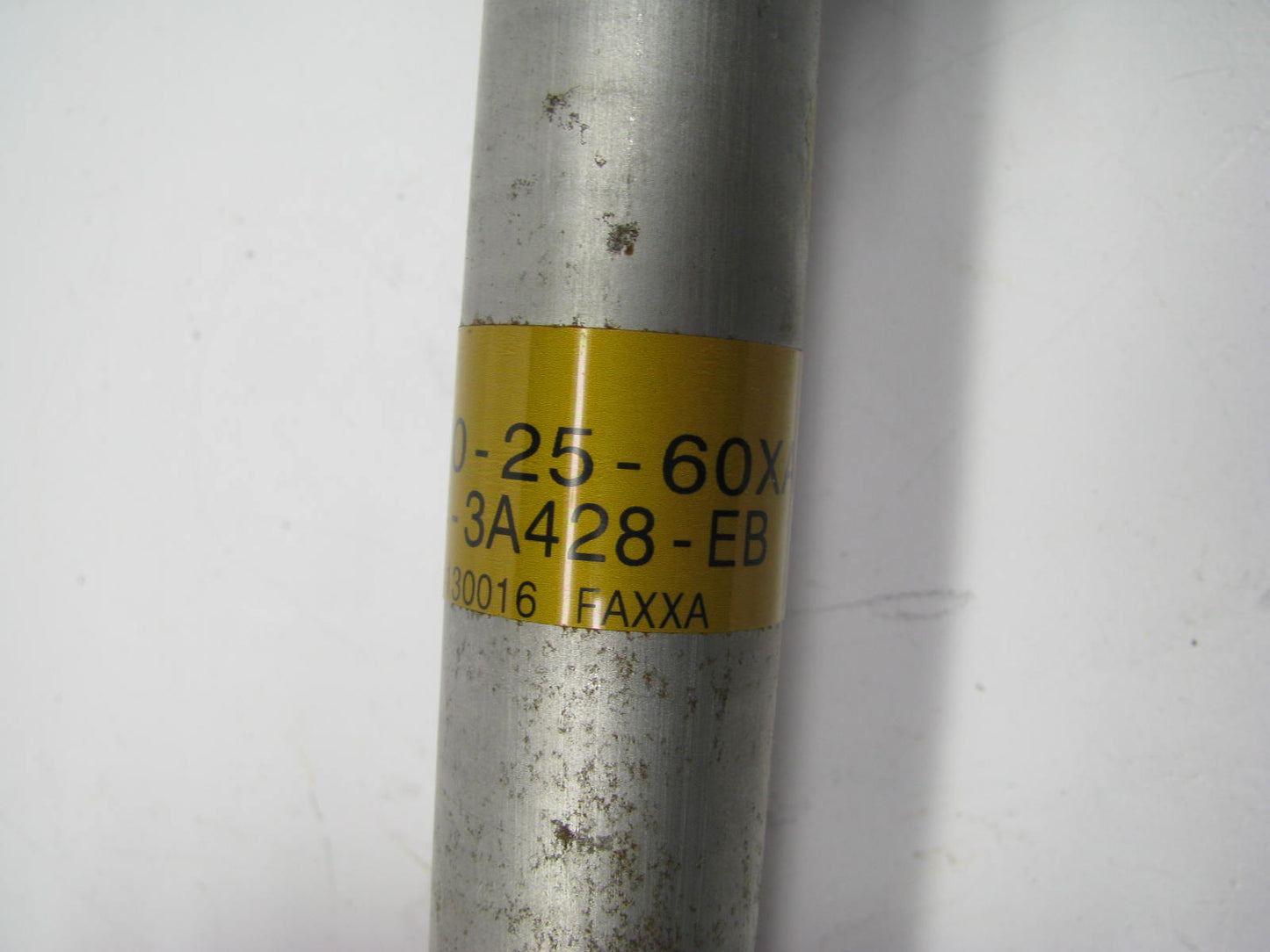 NEW OEM GG20-25-60XA UNBOXED Front Left Drivers Side CV Axle 01-08 Tribute