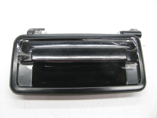 Front Left Exterior Door Handle   GM1310109