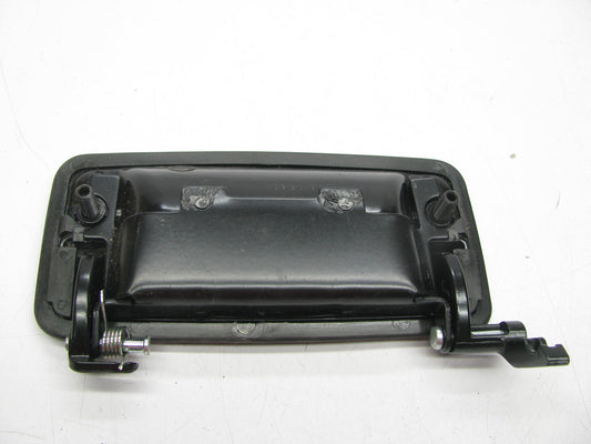 NEW UNBOXED Front Left Exterior Outside  Door Handle GM1310109