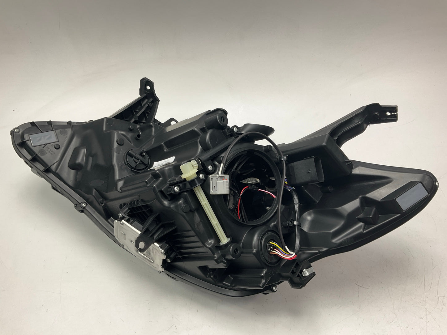 GM2503466 Right Headlight Headlamp For 2017-2019 Buick LaCrosse