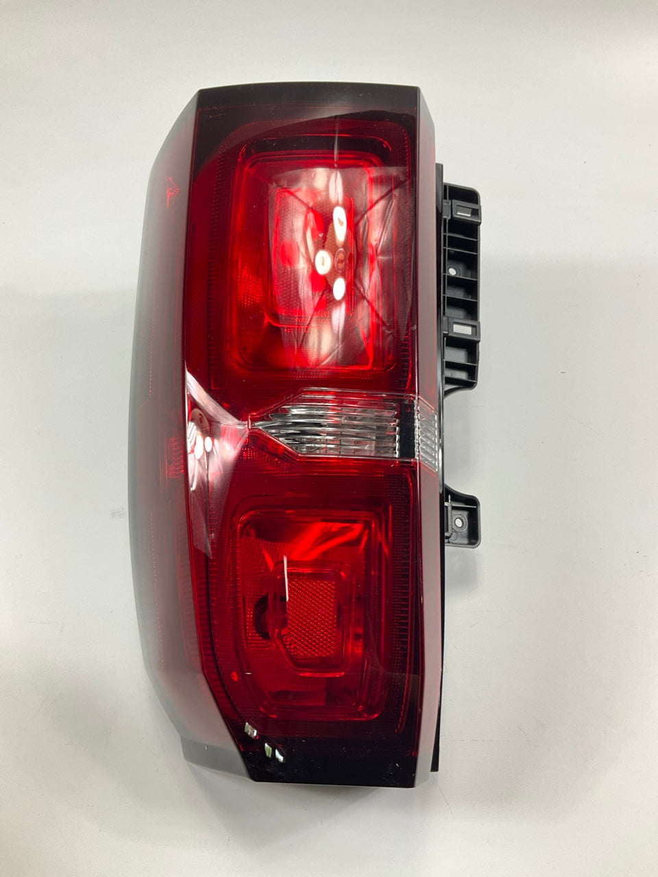 NEW - AFTERMARKET GM2800264 Rear Left Tail Light Lamp