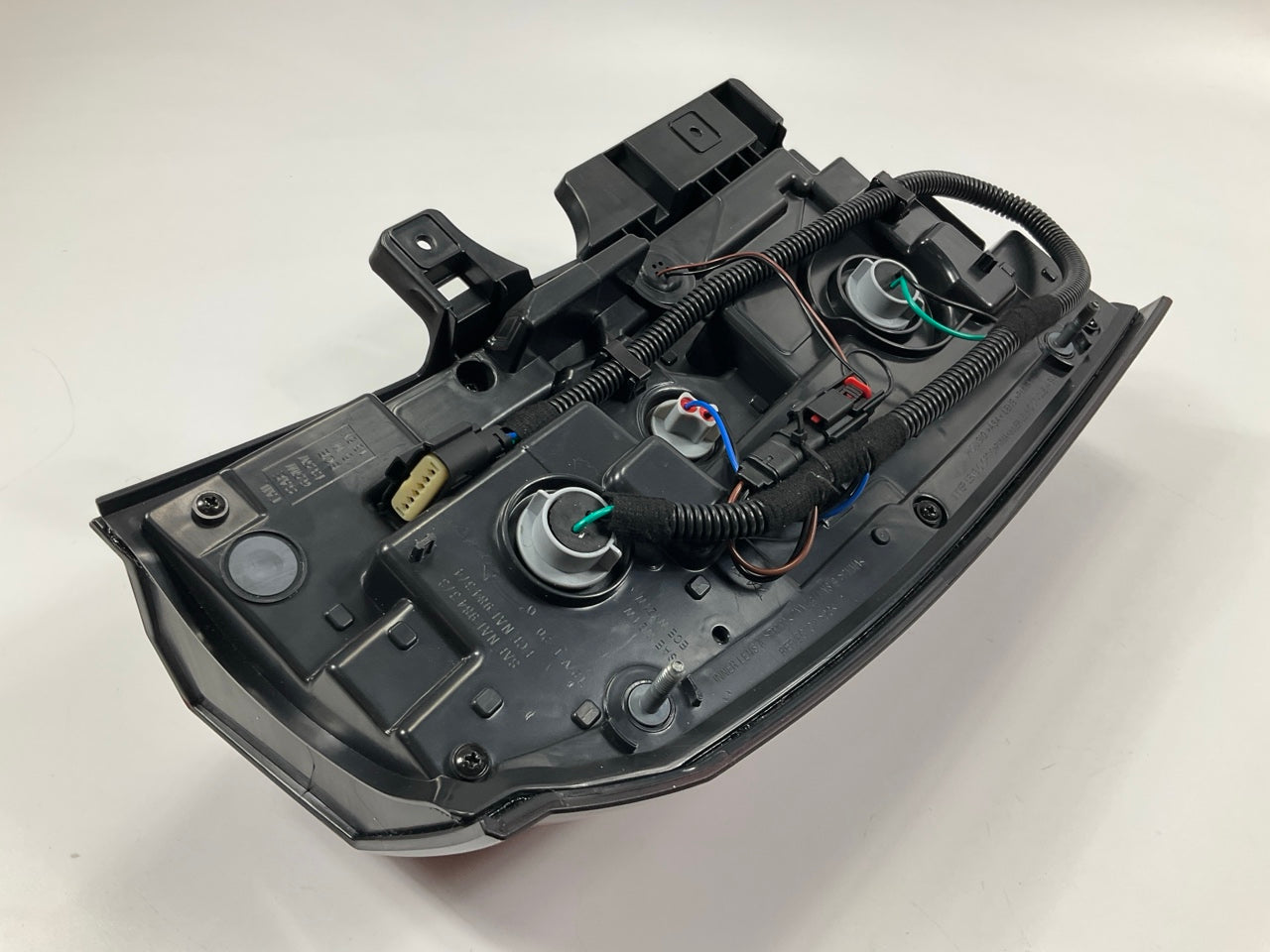 NEW - AFTERMARKET GM2800264 Rear Left Tail Light Lamp